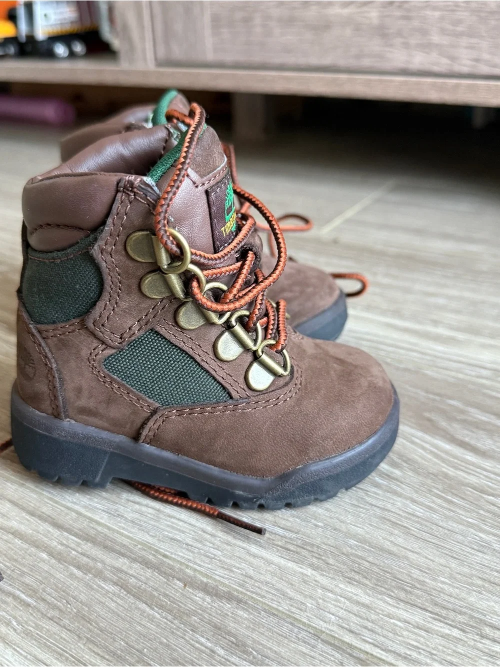 Timberland Toddler Beef & Broccoli Boots size 4.5 hiking outdoors Green Brown